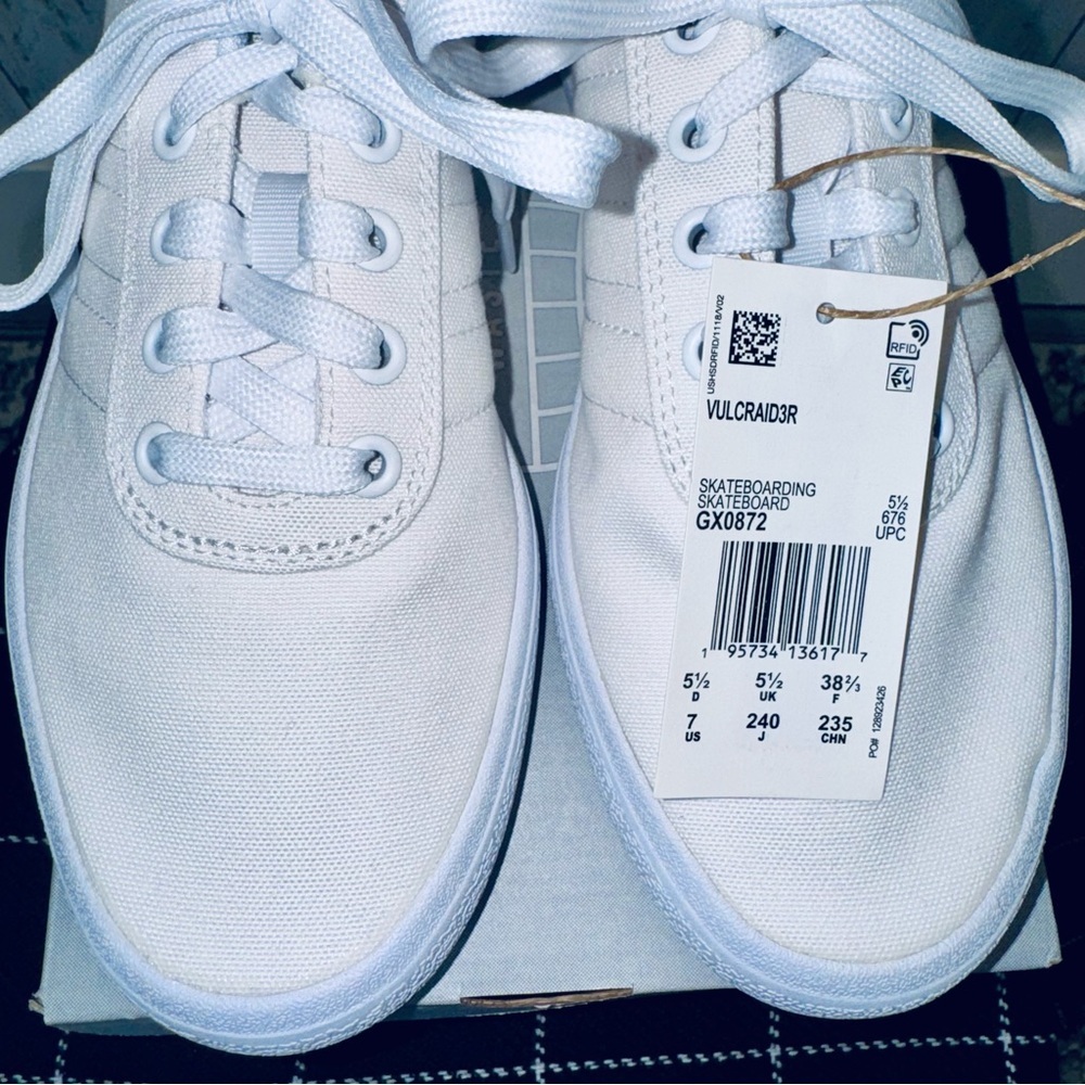 Adidas | Classic White Lace-Up Sneakers - Picture 8 of 10